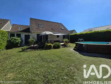 Pavillon à Chauconin-Neufmontiers (77124)