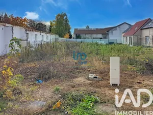 Building plot in Fontenay-Trésigny (77610)