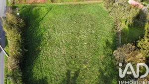 Terrain à bâtir à Chazelles (16380)