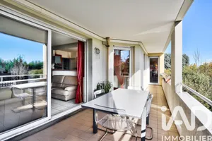 Apartment at Saint-Genis-Laval (69230)