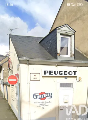 Building at Le Mans (72000)