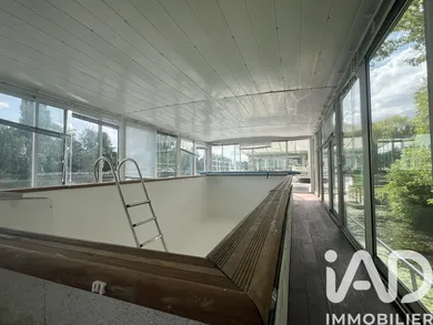 Barge at Mézy-sur-Seine (78250)