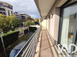 Apartment in Nanterre (92000)