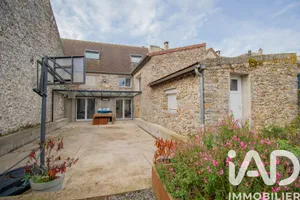 Traditional house in Le Châtelet-en-Brie (77820)