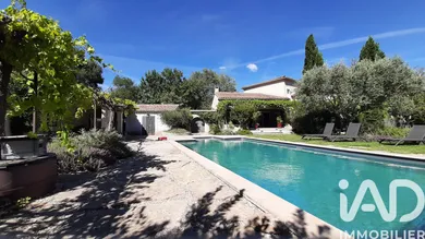 Traditional house at L'Isle-sur-la-Sorgue (84800)