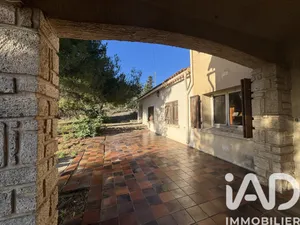 House at Mèze (34140)