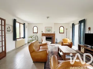 Maison à Villers-Bretonneux (80800)