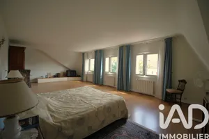 Maison traditionnelle à Villecresnes (94440)