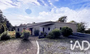 Townhouse at La Châtaigneraie (85120)