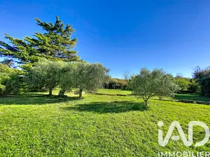 House at Charols (26450)