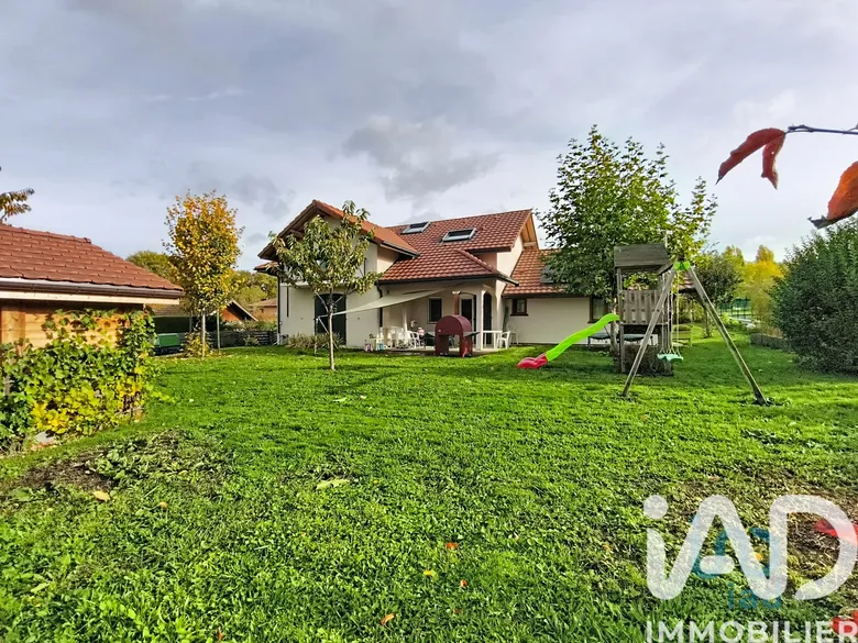 Maison 5 pièces 202 m² · à Larringes · 202 m² · 670 000 €