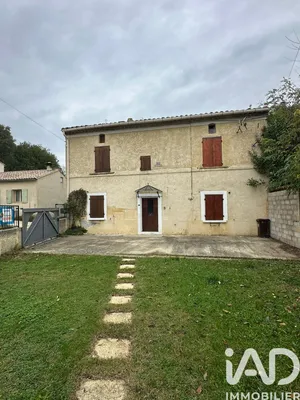 Park home at Saint-Quentin-la-Poterie (30700)