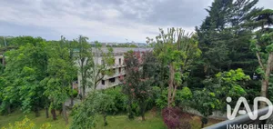 Apartment at Saint-Cloud (92210)