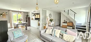 House at Attainville (95570)