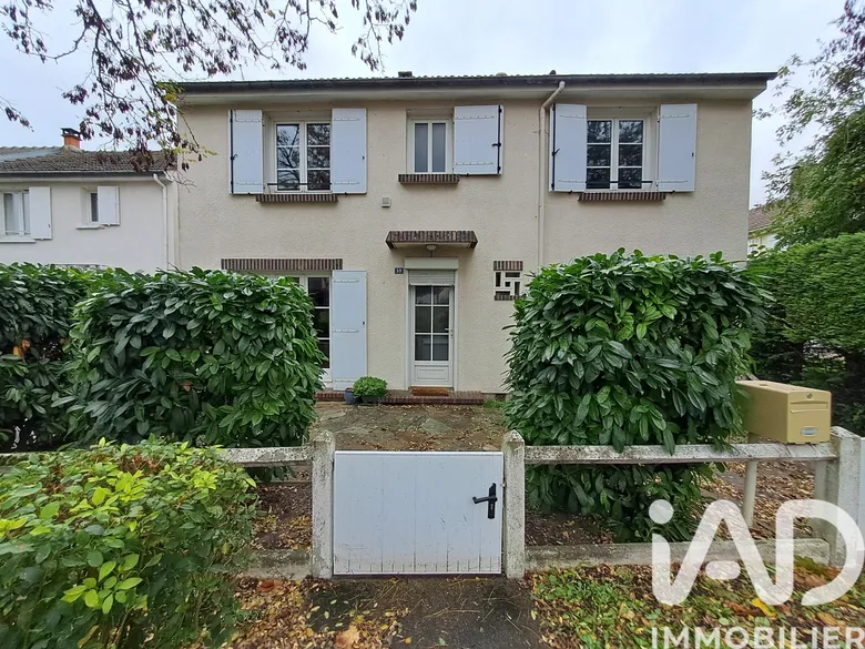 Maison 5 pièces 126 m² · à Compiègne · 126 m² · 272 000 €