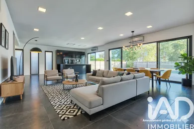 House at Sadirac (33670)