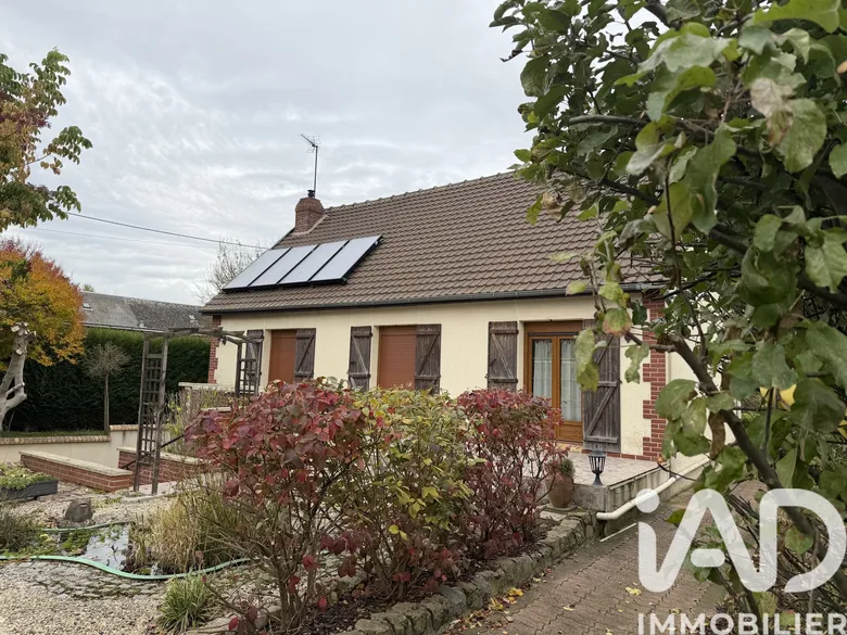 Maison 4 pièces 122 m² · à Crapeaumesnil · 122 m² · 180 000 €