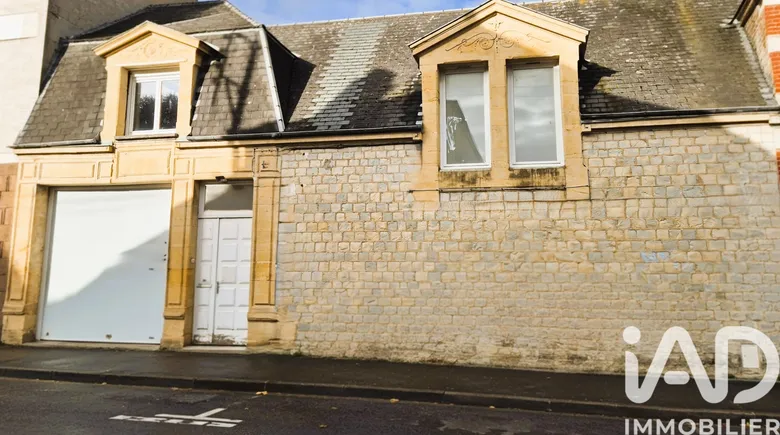 Immeuble 220 m² · à Charleville-Mézières · 220 m² · 252 000 €
