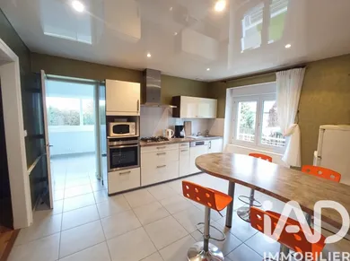 Maison de campagne à Plounévez-Lochrist (29430)