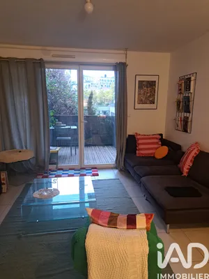 Apartment in Bordeaux (33300)