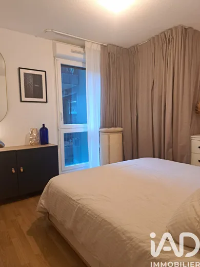 Apartment in Bordeaux (33300)