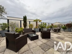 Apartment at Le Plessis-Robinson (92350)