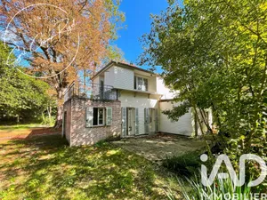 House at Le Thillay (95500)