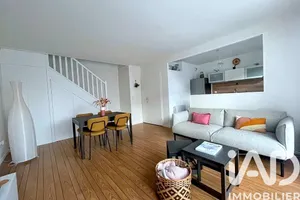 Appartement à RIS ORANGIS (91130)