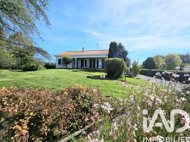 House in Essarts-en-Bocage (85140)