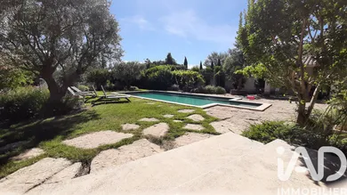Traditional house at L'Isle-sur-la-Sorgue (84800)