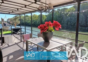 Barge in Auvers-sur-Oise (95430)