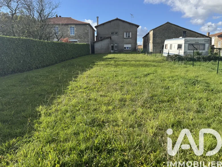 Maison 6 pièces 189 m² · à Rives-du-Fougerais · 189 m² · 115 000 €