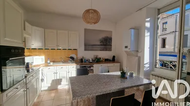 Apartment in Châteaurenard (13160)