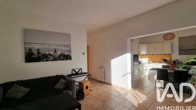 Apartment in Châteaurenard (13160)