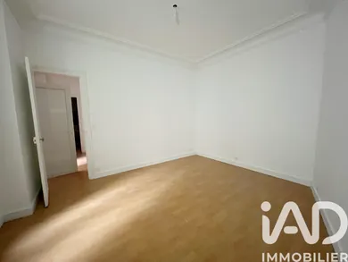 Apartment in Paris (75019)