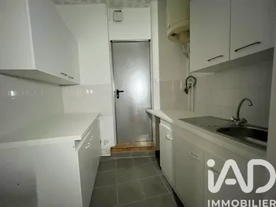 Apartment in Paris (75019)