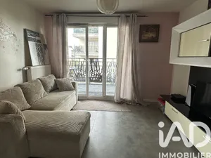 Apartment at Bondoufle (91070)