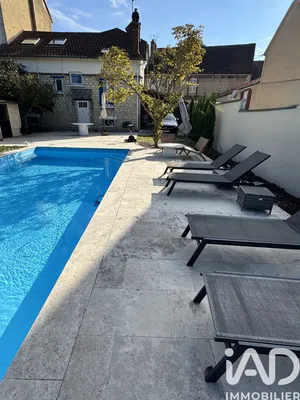 Townhouse at Sens (89100)