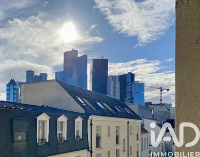 Apartment in Courbevoie (92400)