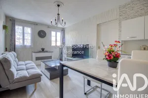 Apartment at Gisors (27140)