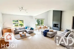 Traditional house at Poigny-la-Forêt (78125)