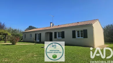 Pavillon à Barro (16700)