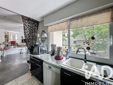 House in Louveciennes (78430)