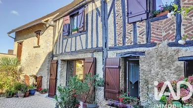 Townhouse in Buchelay (78200)