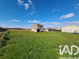 Terrain à bâtir à Saint-Porchaire (17250)