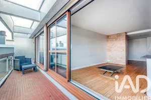 Apartment at Saint-Cloud (92210)