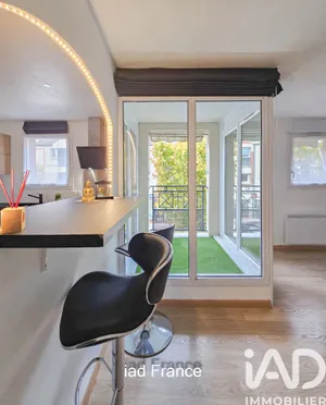 Appartement à Voisins-le-Bretonneux (78960)