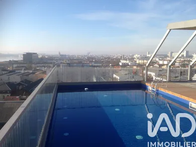 Apartment in Bordeaux (33300)