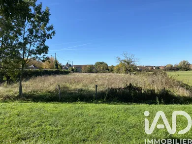 Building plot at Saint-Pierre-le-Moûtier (58240)