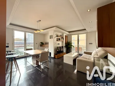 Apartment in Villejuif (94800)